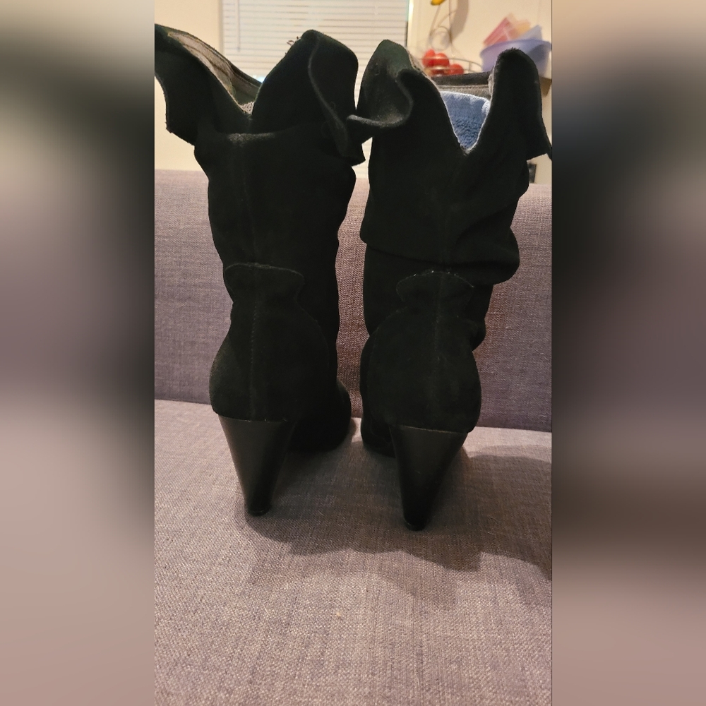 Boots - Picture 2 of 7